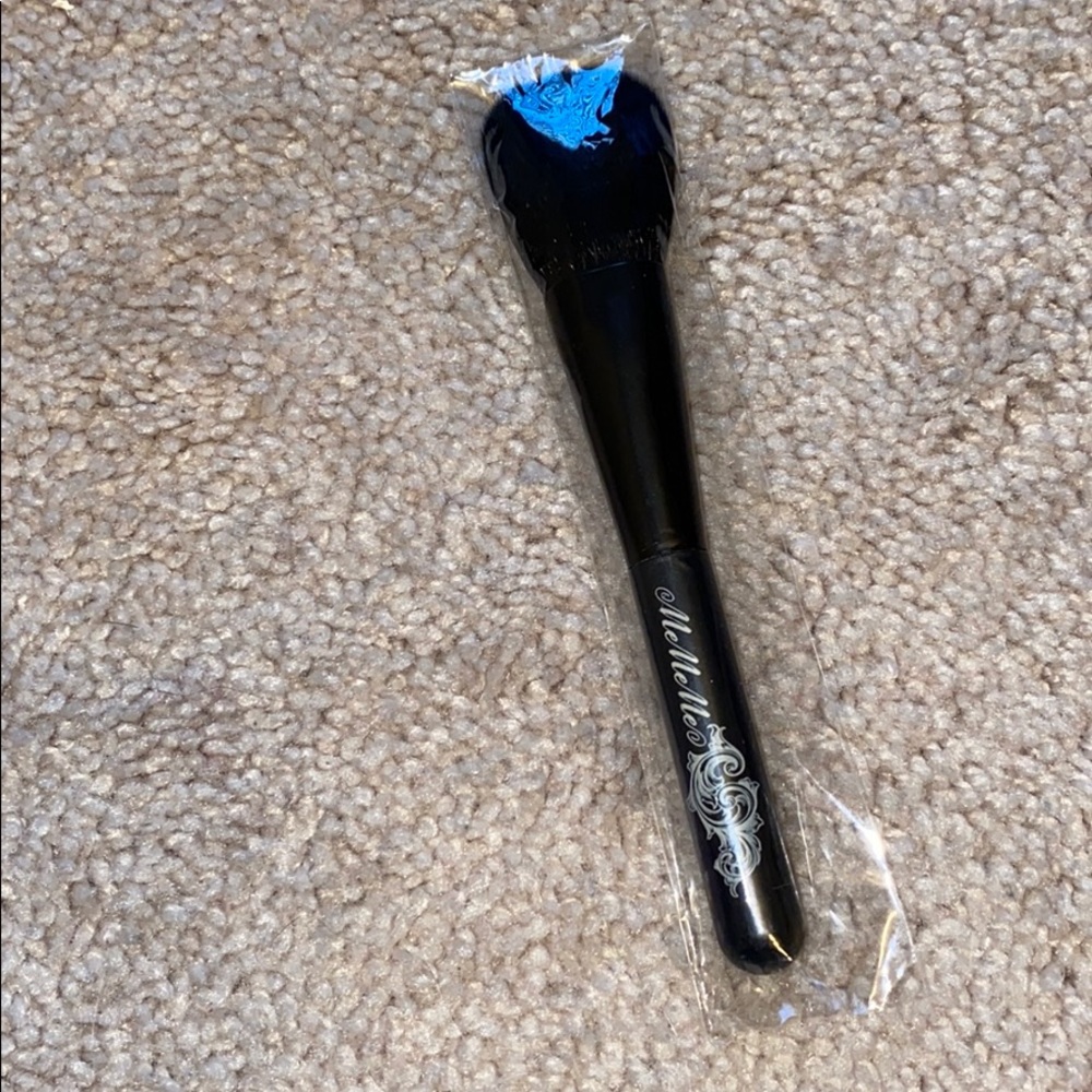 BNIP powder brush